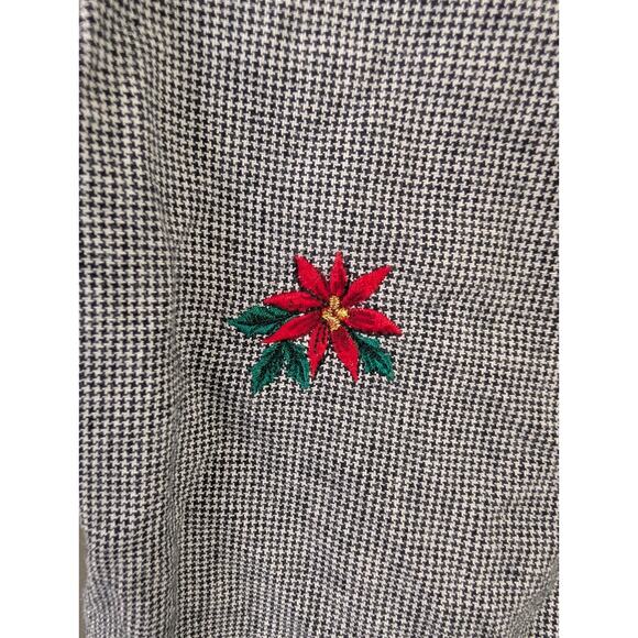 Casey & Max Women's Large L Embroidered Button Down Shirt Christmas Theme Gray - Picture 6 of 8